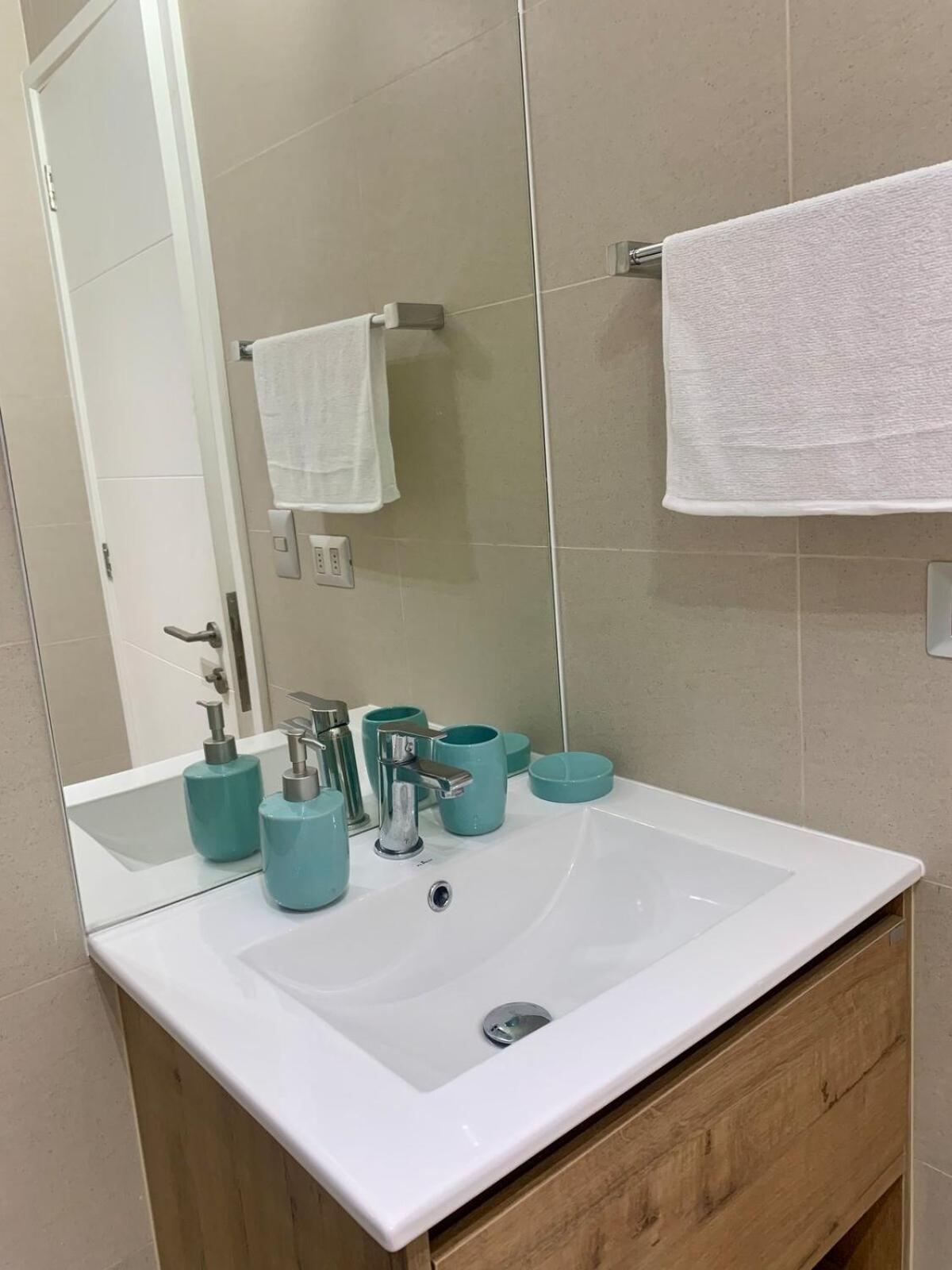 Moderno Depto Cerca Del Centro De Apartamento